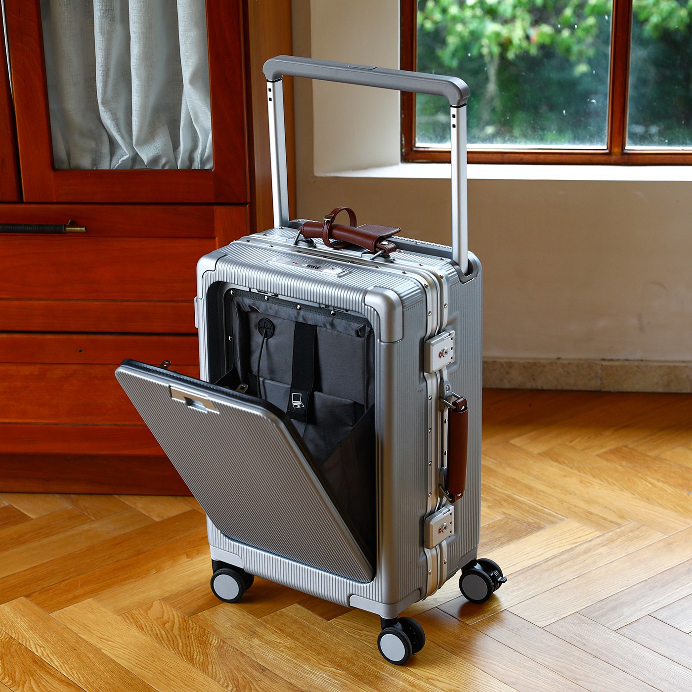 Large Capacity Allowed To Boar - Aluminum Frame Carry On Luggage review and price